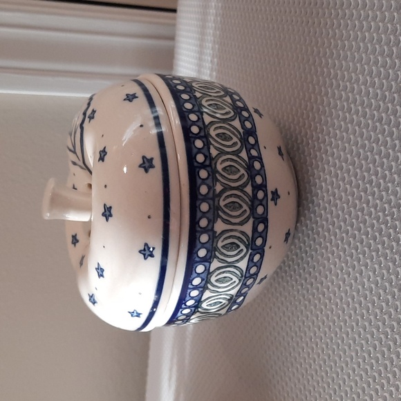 Polish Pottery Apple Covered Dish - Picture 7 of 8